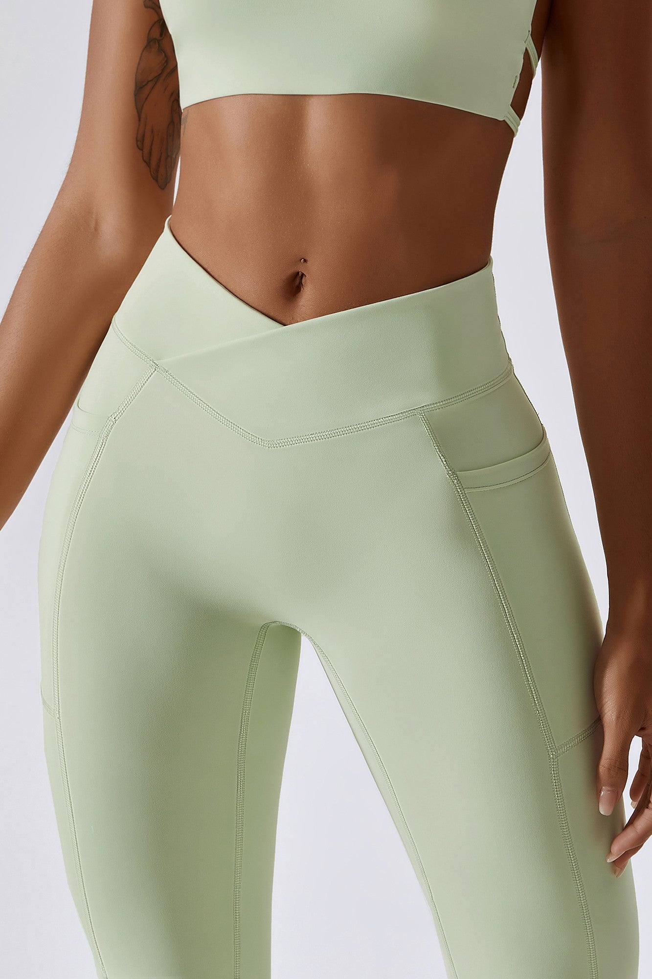  Vertvie Green Leggings with Pockets Crossover Waist Leggings for  Women Butt Booty Lifting V Waist Yoga Pants Tummy Control Gym Running Non  See-Through Legging S : Clothing, Shoes & Jewelry