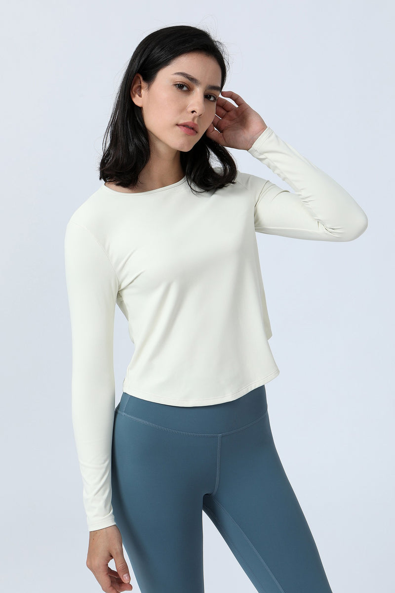 Women's Fitted Long Sleeve Ruched Back Cutout Crop Top – Zioccie