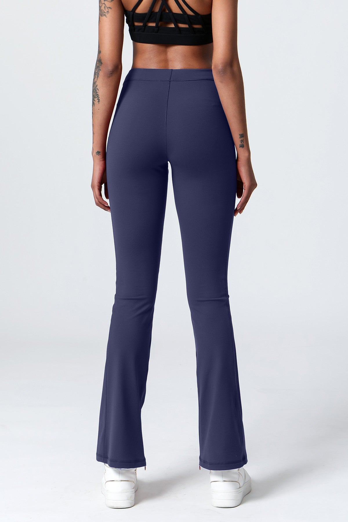 https://zioccie.com/cdn/shop/products/womens-high-waisted-split-flared-leggings-with-pockets_11.jpg?v=1660988527