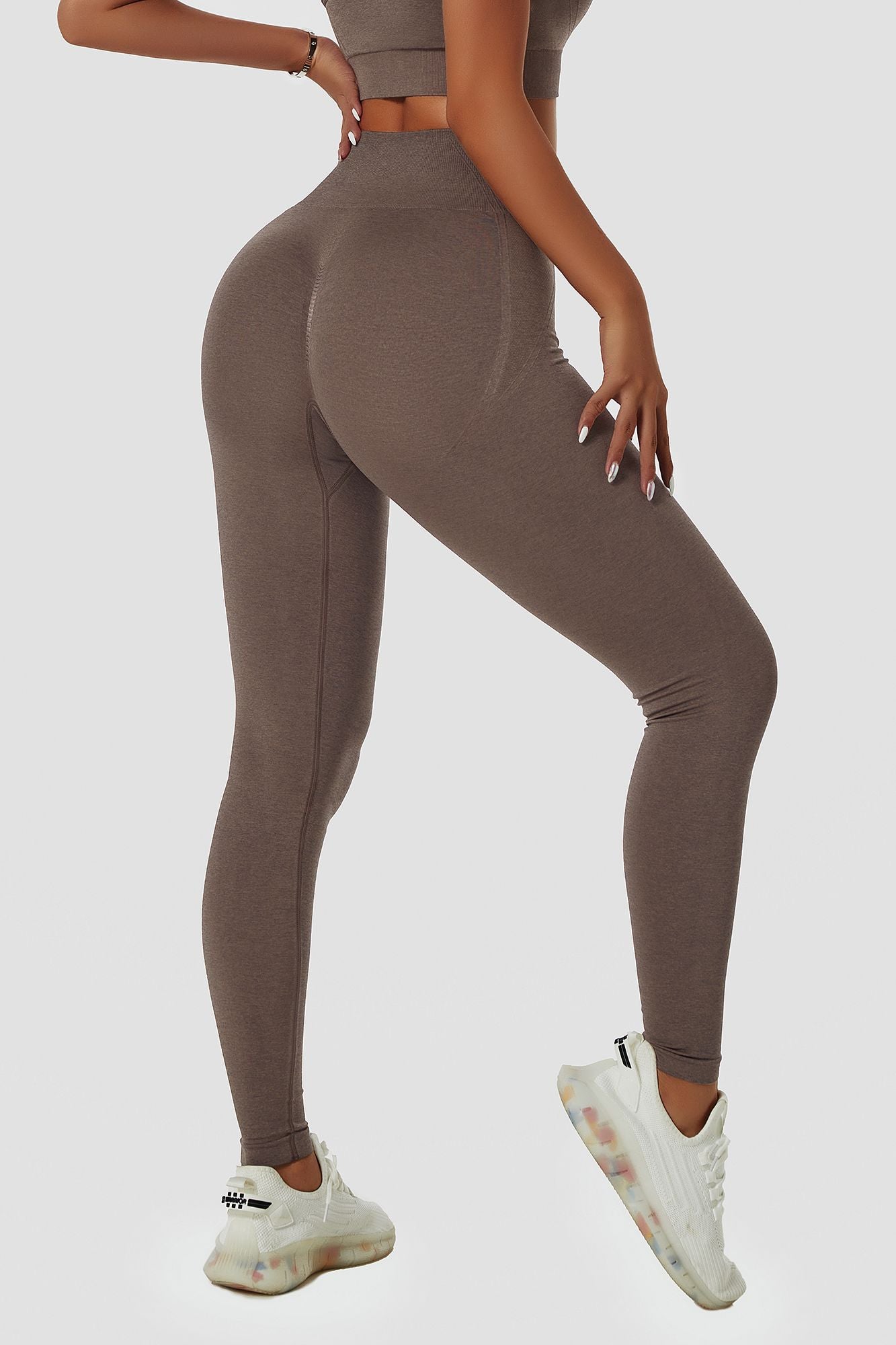 https://zioccie.com/cdn/shop/products/womens-seamless-tiktok-scrunch-butt-lifting-leggings-squat-proof_10.jpg?v=1664443064