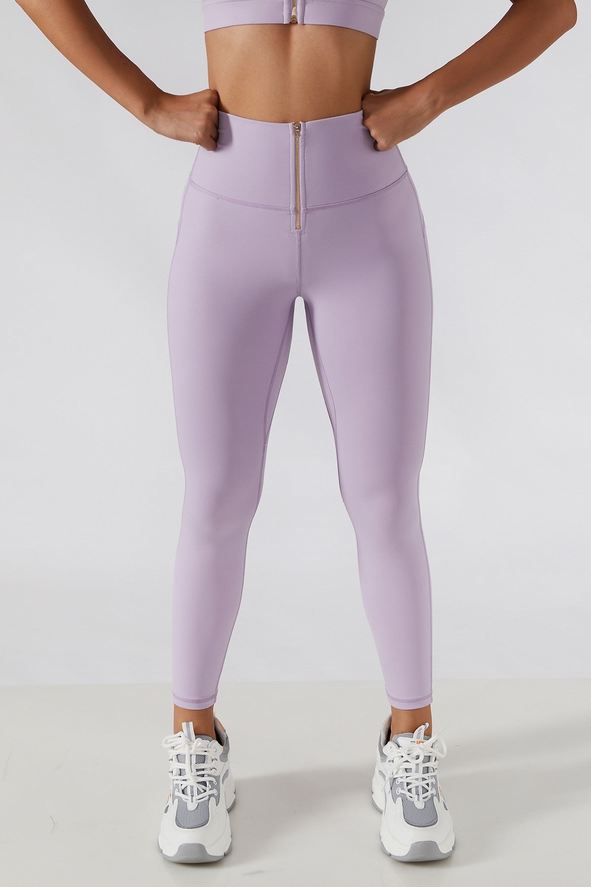 https://zioccie.com/cdn/shop/products/zipper-front-booty-contour-scrunch-leggings-high-waisted-yoga-pants_5.jpg?v=1655974805